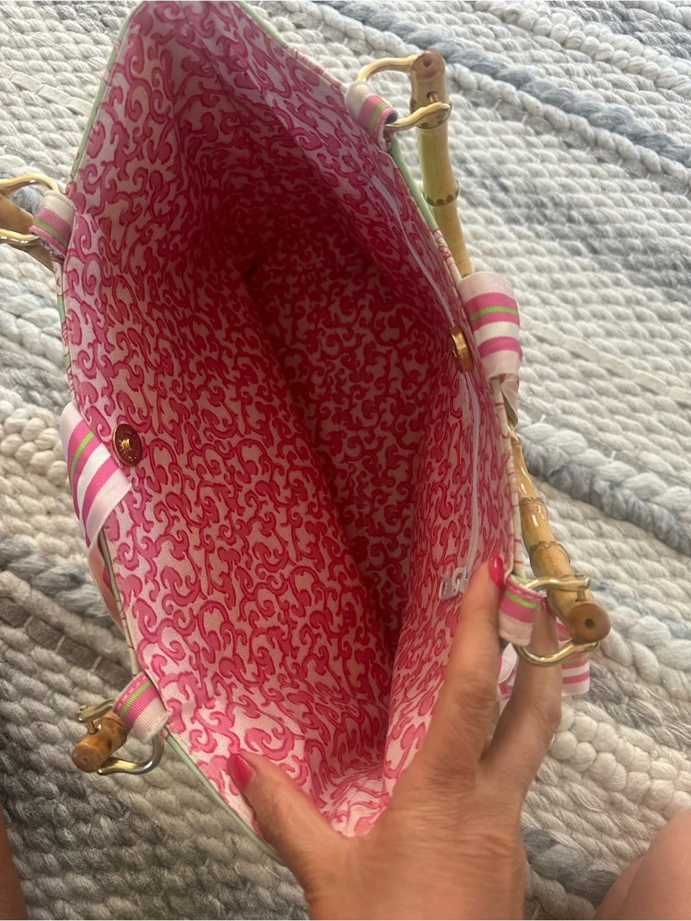 Melly M boutique purse with bamboo handed. Unique print!
